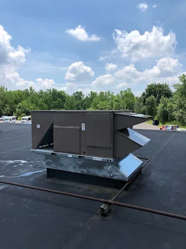 Commercial rooftop HVAC unit installed by Sure-Temp